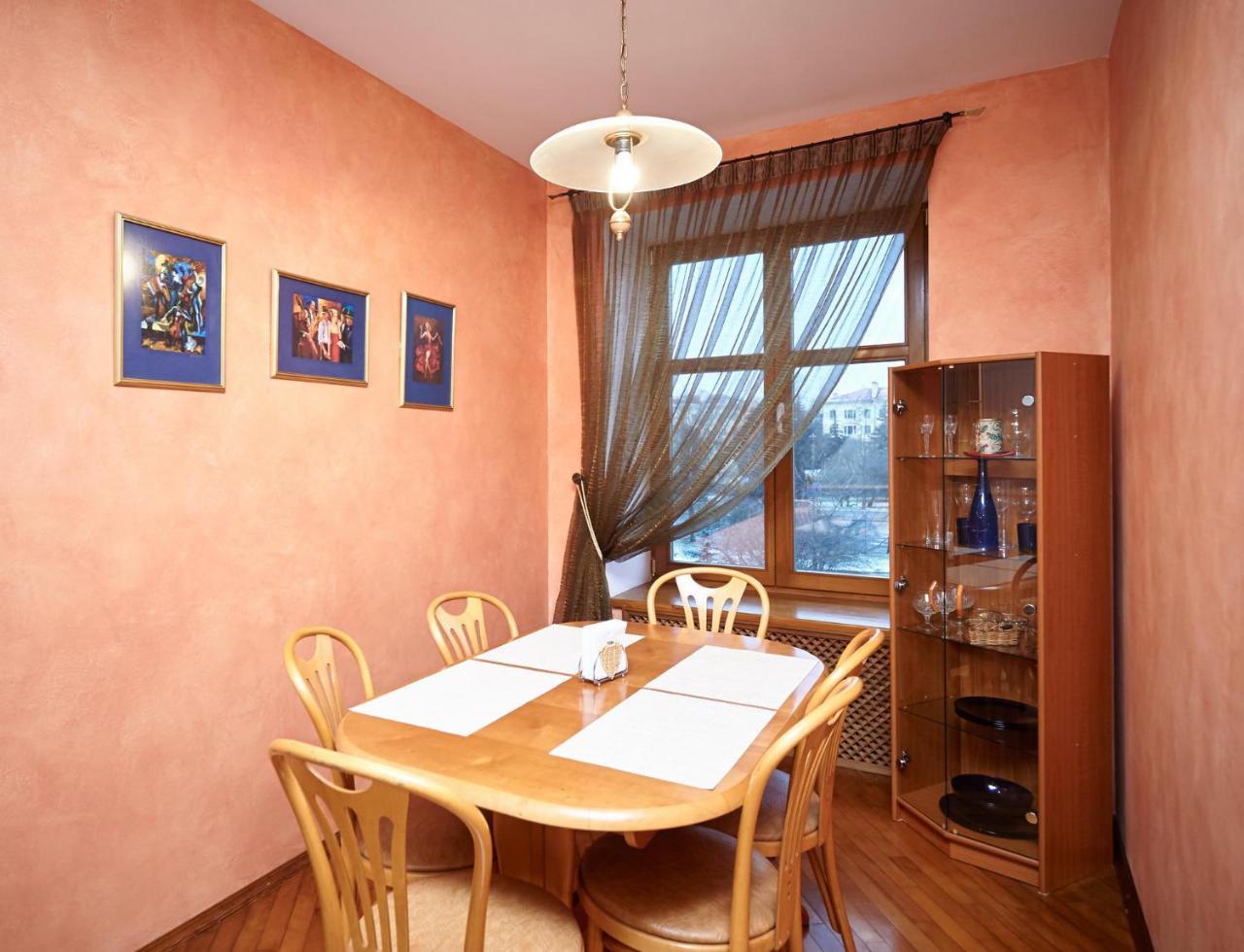 So Fashionable Apartment In The Heart Of Μινσκ Εξωτερικό φωτογραφία